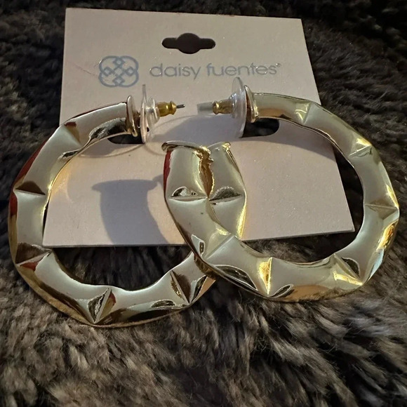 18k Gold Tone C shaped Needle Hollow Hoop Earrings - Picture 9 of 10